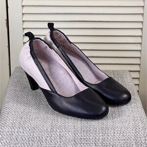 Betabrand Origami Travel Pumps Heels Packable Black Ivory Tuxedo Workwear Size 8